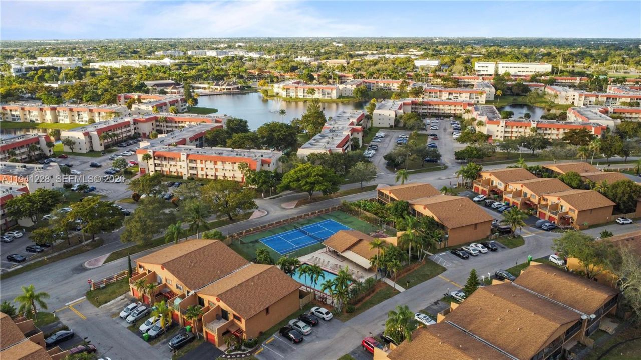 8011 NW 27th Pl, Sunrise, FL 33322 Photo