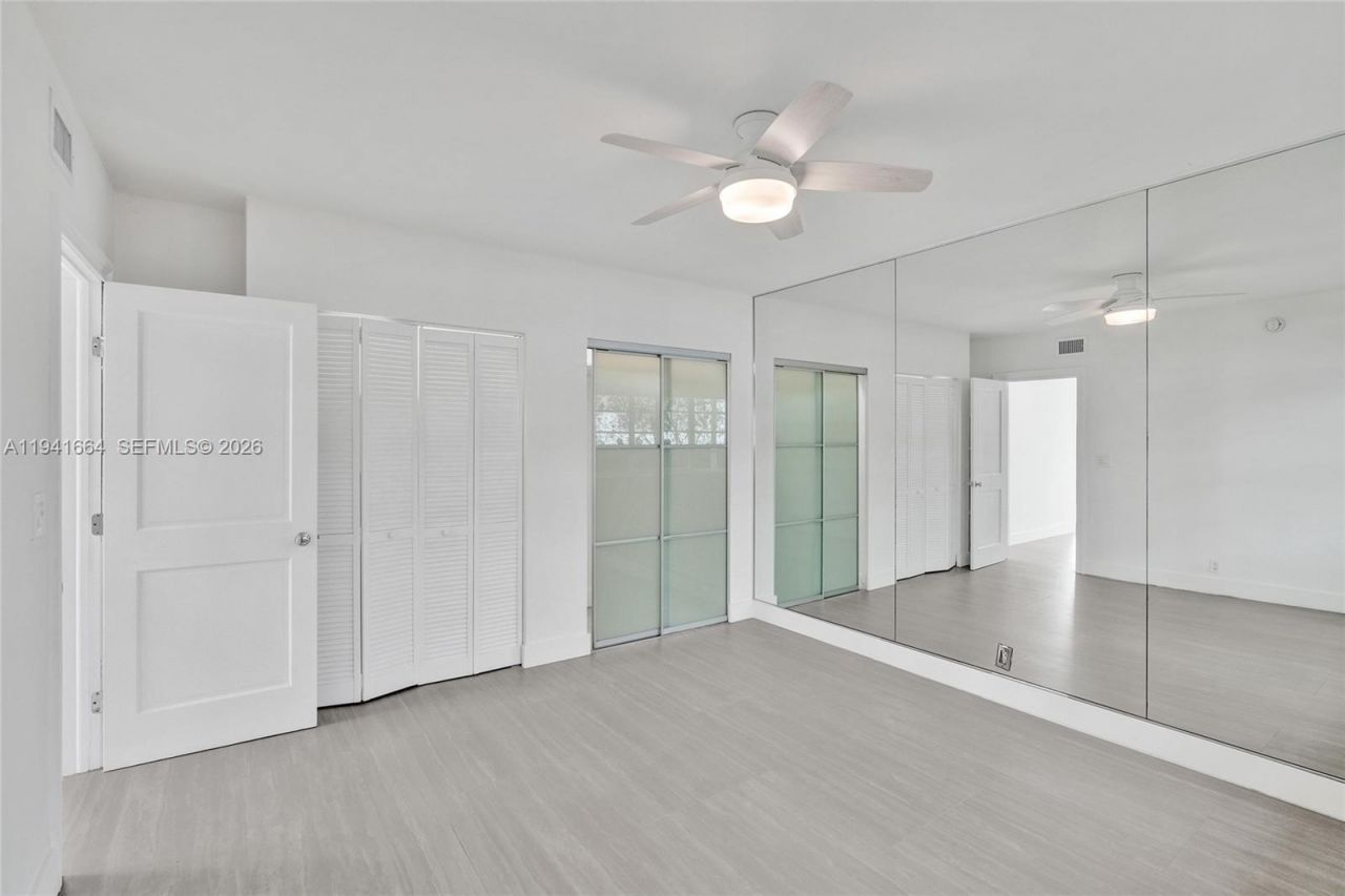 350 S Shore Dr, Unit 5, Miami Beach, FL 33141 Photo