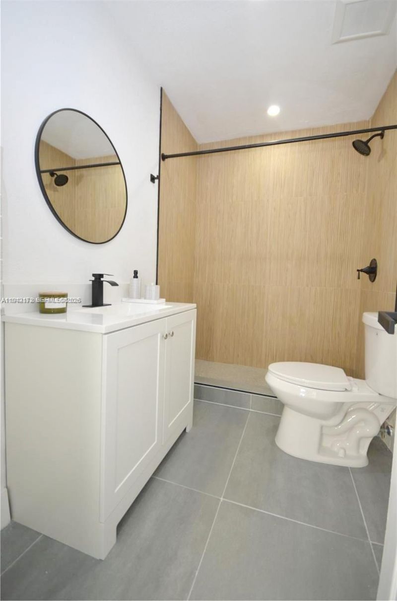 1613 NW 12th St, Fort Lauderdale, FL 33311 Photo