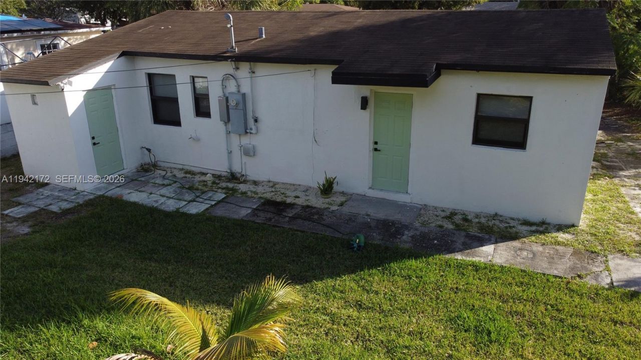 1613 NW 12th St, Fort Lauderdale, FL 33311 Photo