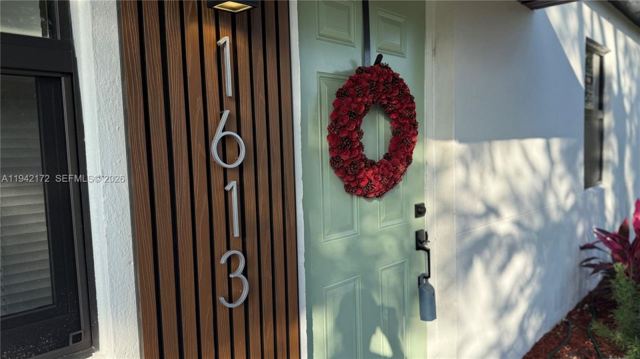 1613 NW 12th St, Fort Lauderdale, FL 33311 Photo