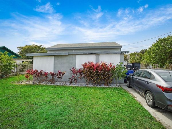 3021 Avenue J, Riviera Beach, FL 33404