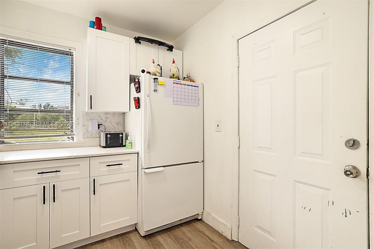 3021 Avenue J, Riviera Beach, FL 33404 Photo