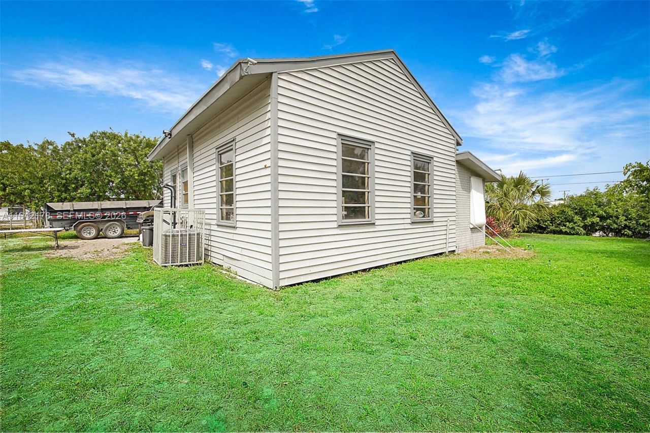 3021 Avenue J, Riviera Beach, FL 33404 Photo