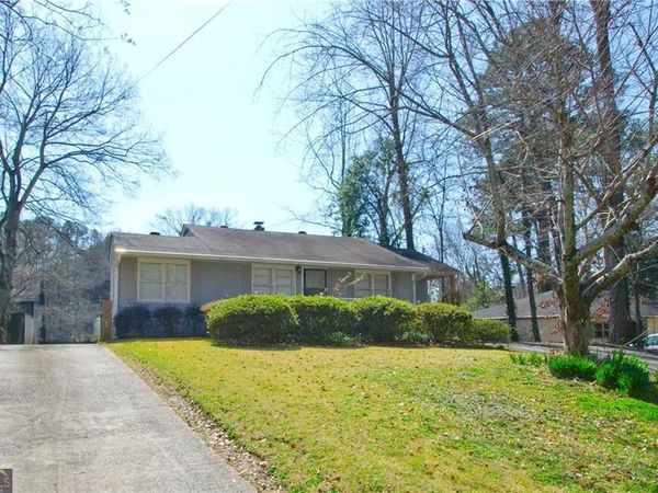 1910 La Dawn Lane NW, Atlanta, GA 30318