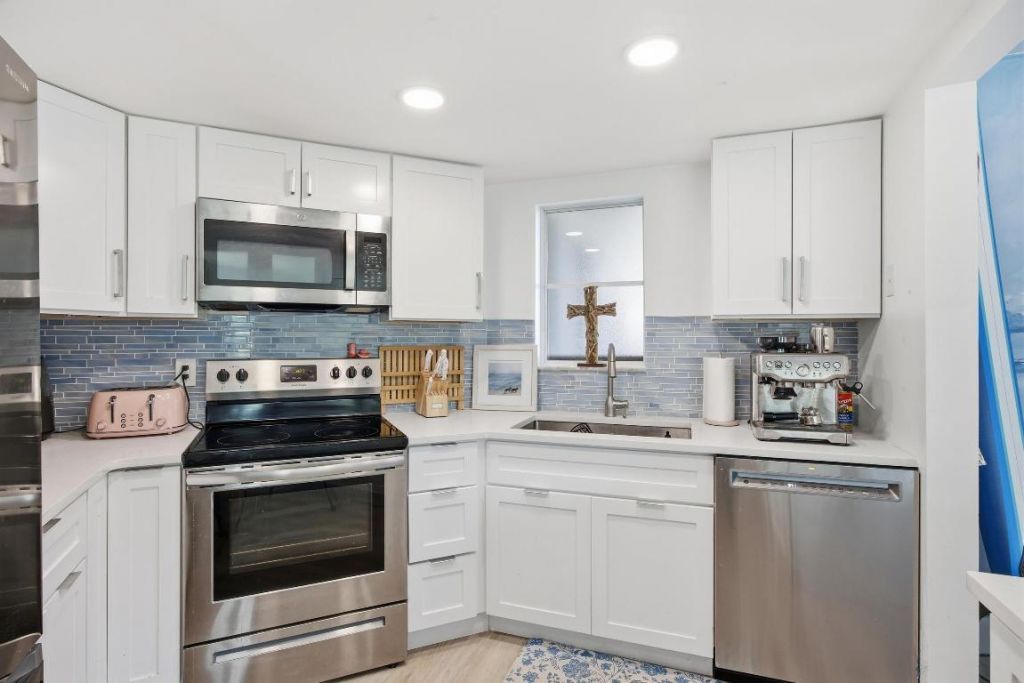 153 Seabreeze Circle, Jupiter, FL 33477 Photo