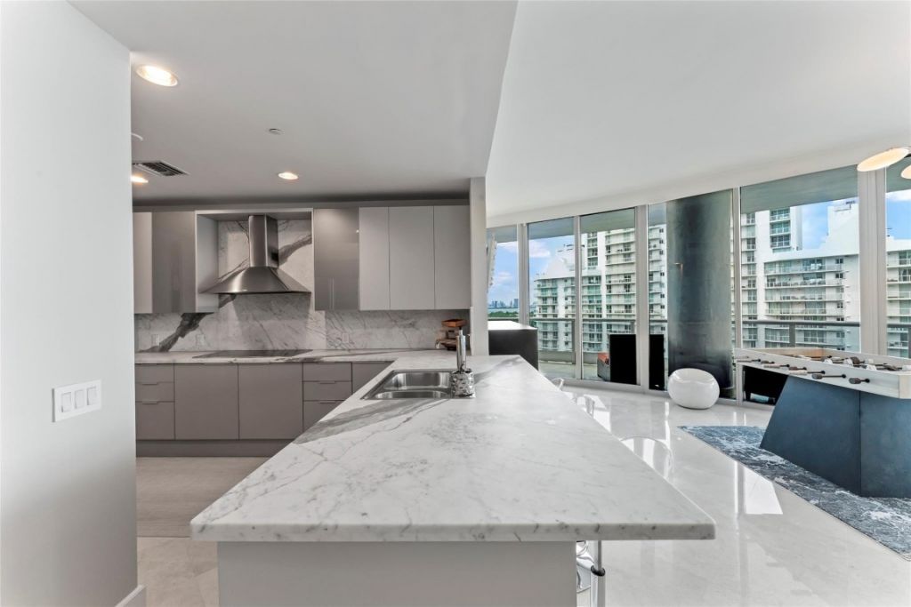 5959 Collins Avenue, Unit 1201, Miami Beach, FL 33140 Photo