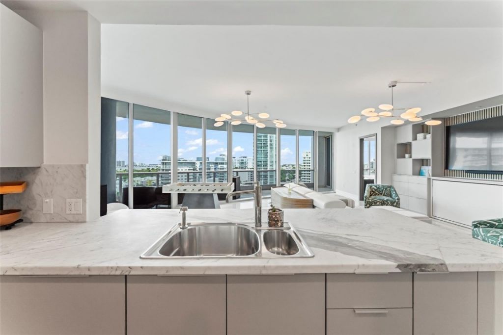 5959 Collins Avenue, Unit 1201, Miami Beach, FL 33140 Photo