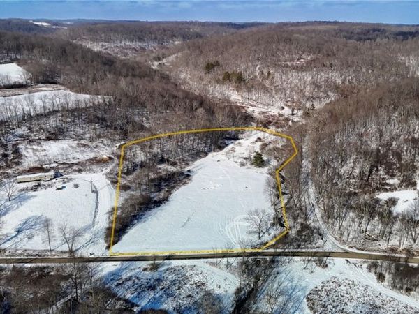 6030 Atkinson Creek Road SE, Tippecanoe, OH 44699