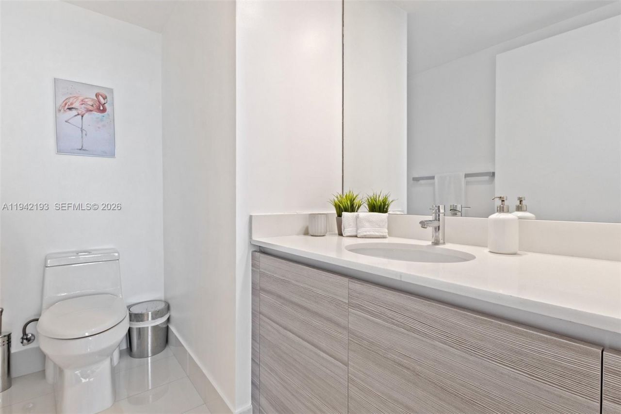 121 NE 34th St, Unit 1008, Miami, FL 33137 Photo