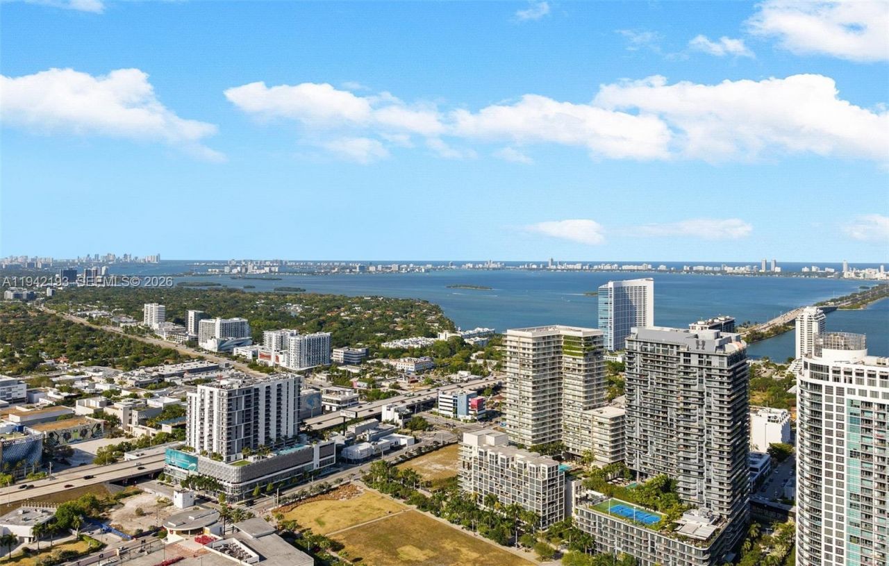 121 NE 34th St, Unit 1008, Miami, FL 33137 Photo