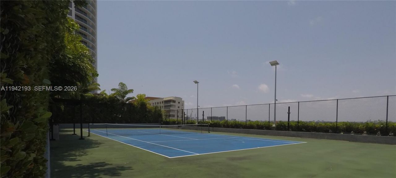 121 NE 34th St, Unit 1008, Miami, FL 33137 Photo