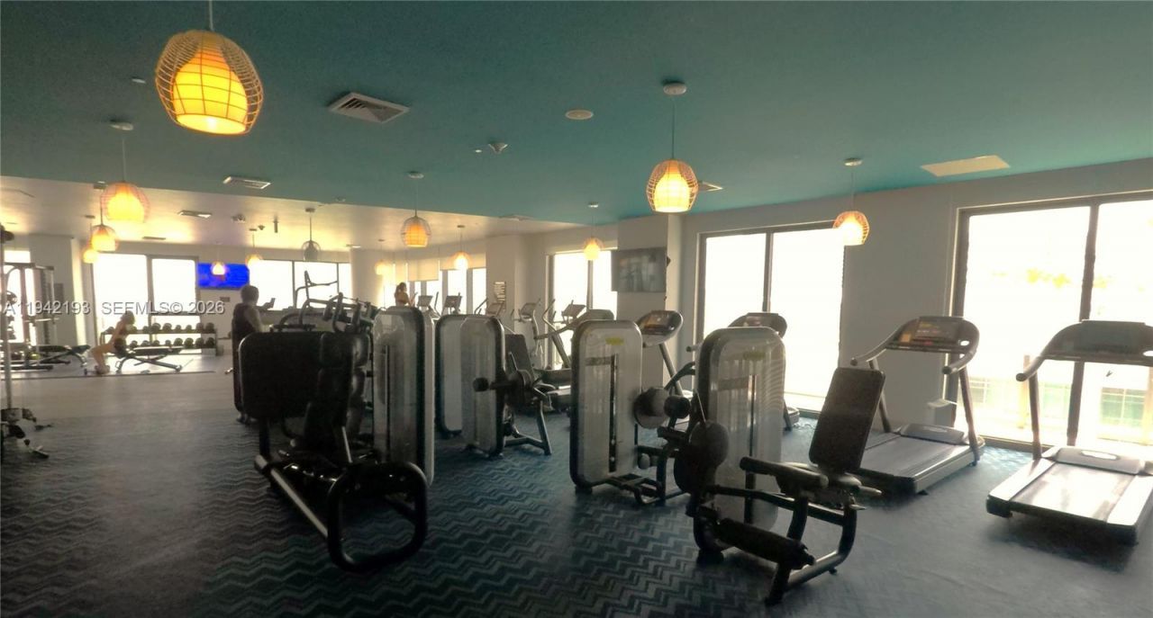 121 NE 34th St, Unit 1008, Miami, FL 33137 Photo