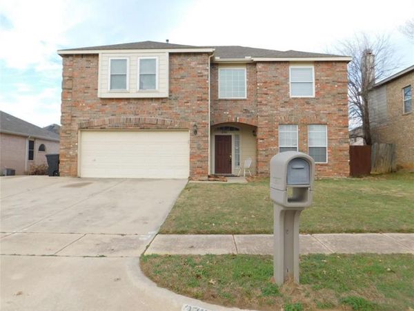 2701 Clark Drive, Corinth, TX 76210