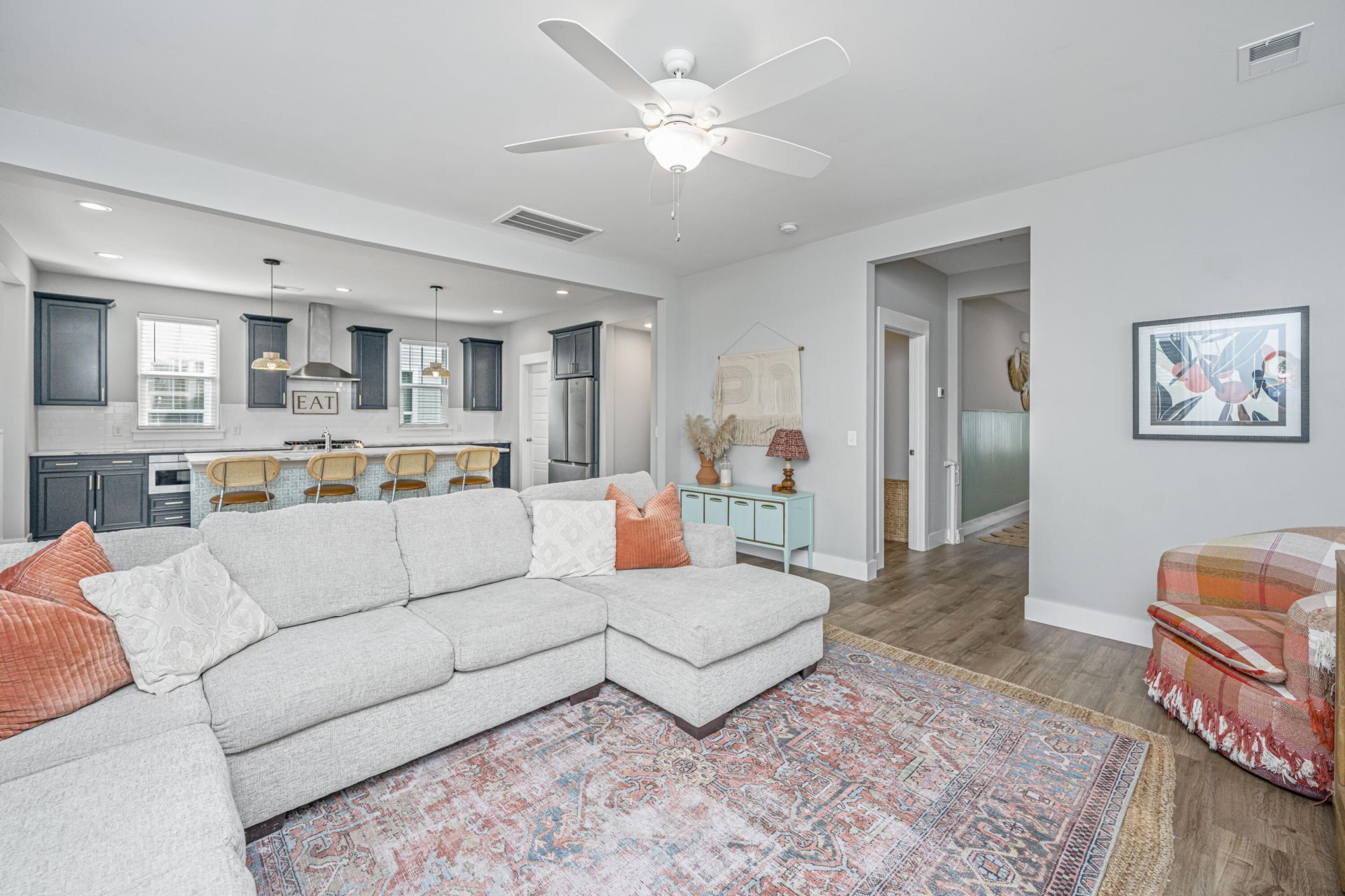 106 True Blue Loop Photo 12
