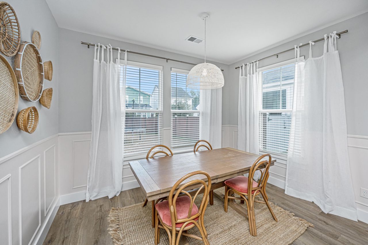 106 True Blue Loop Photo 14