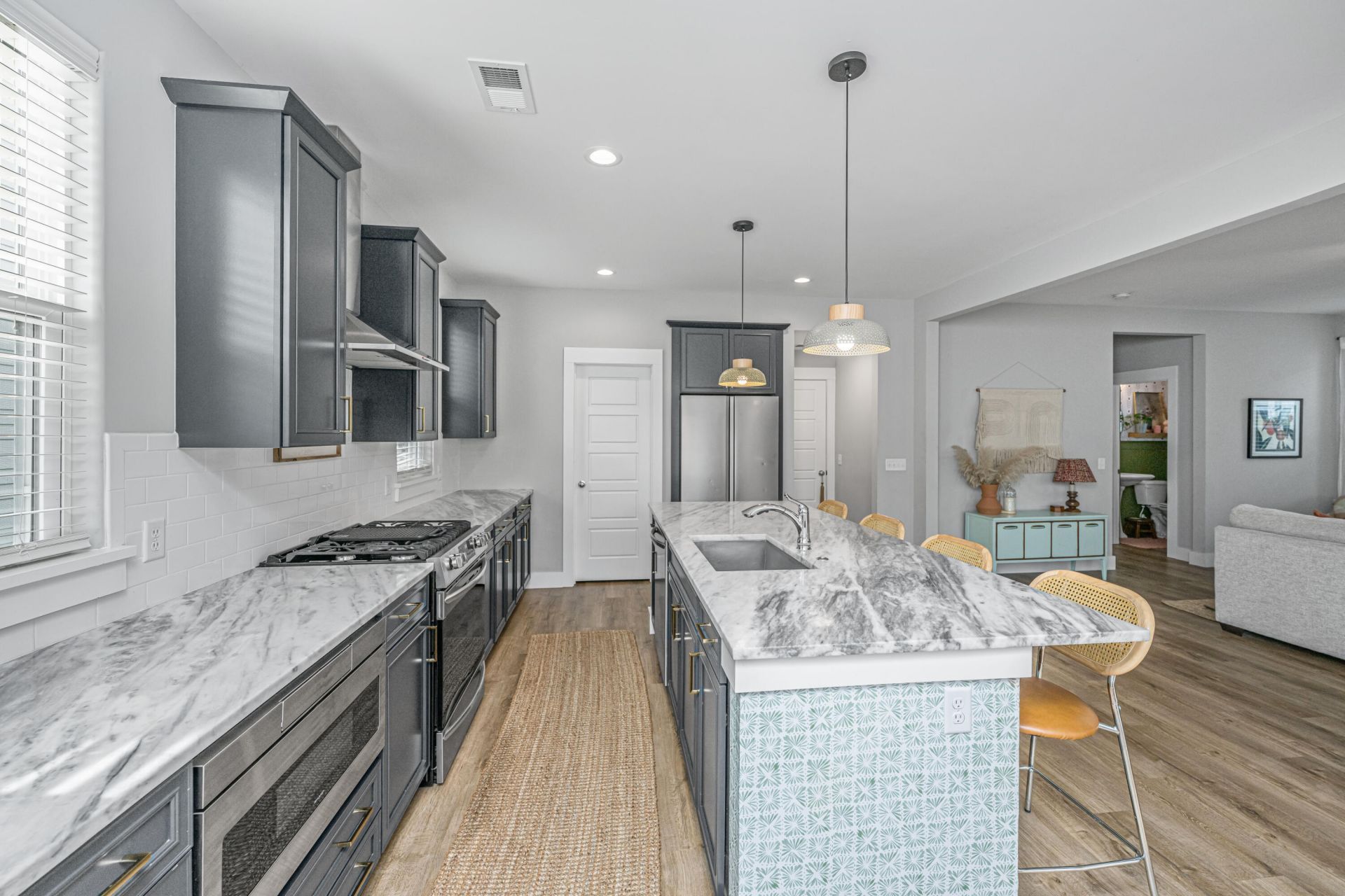 106 True Blue Loop Photo 16