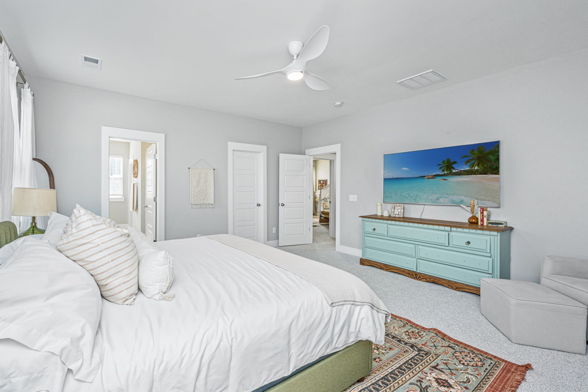 106 True Blue Loop Photo 20