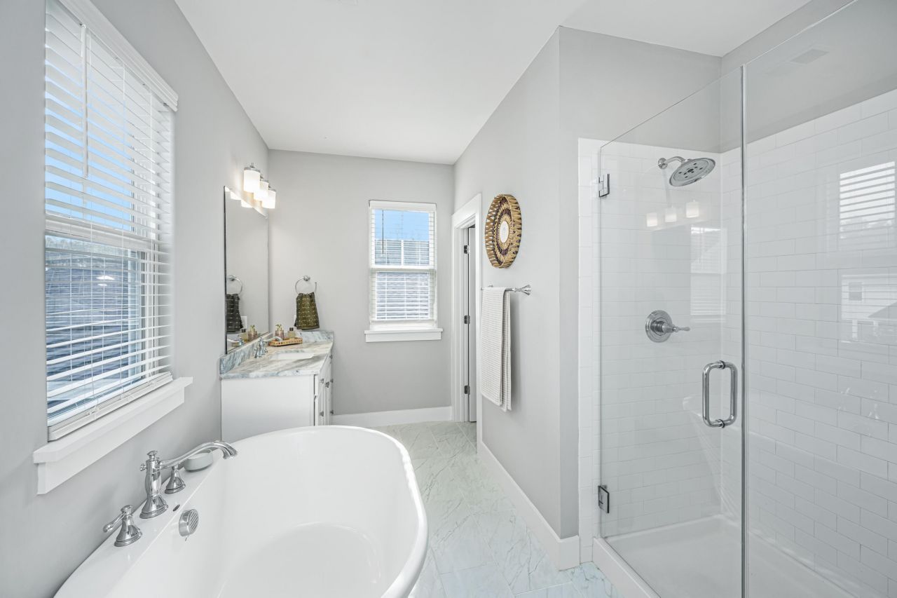 106 True Blue Loop Photo 24