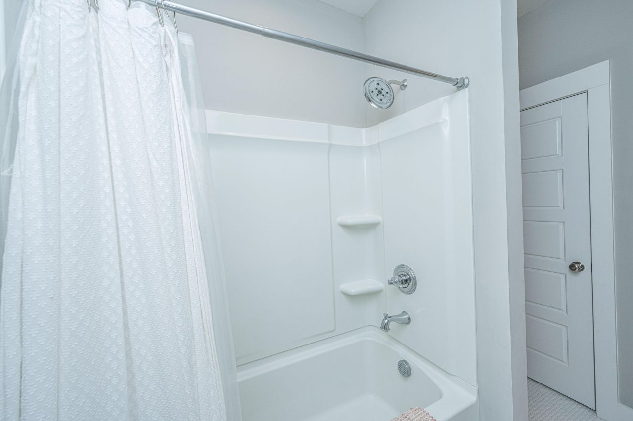 106 True Blue Loop Photo 29