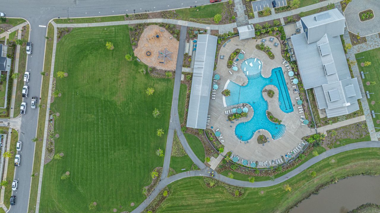 106 True Blue Loop Photo 45