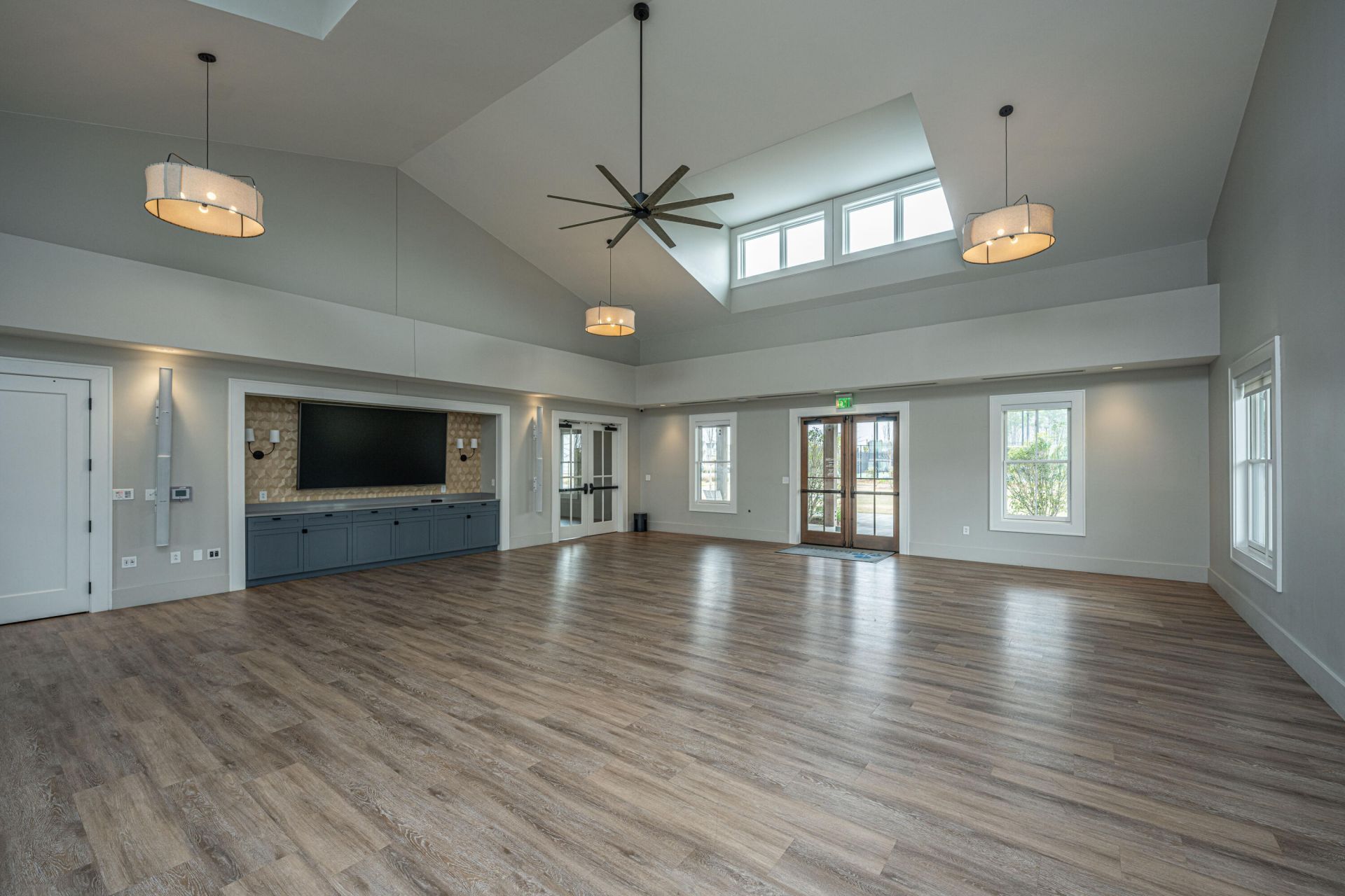 106 True Blue Loop Photo 46
