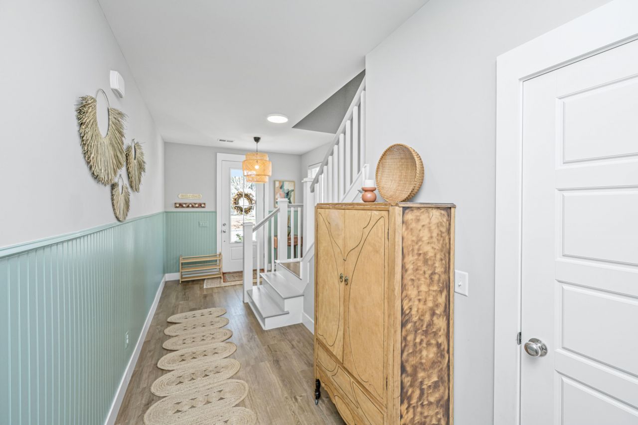 106 True Blue Loop Photo 5