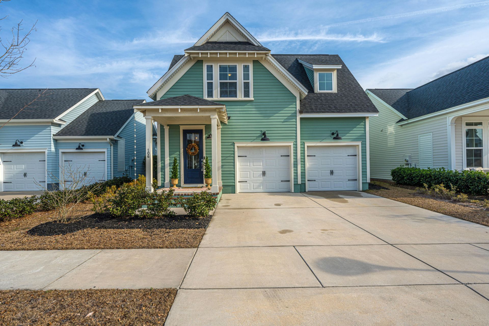 106 True Blue Loop Photo 8