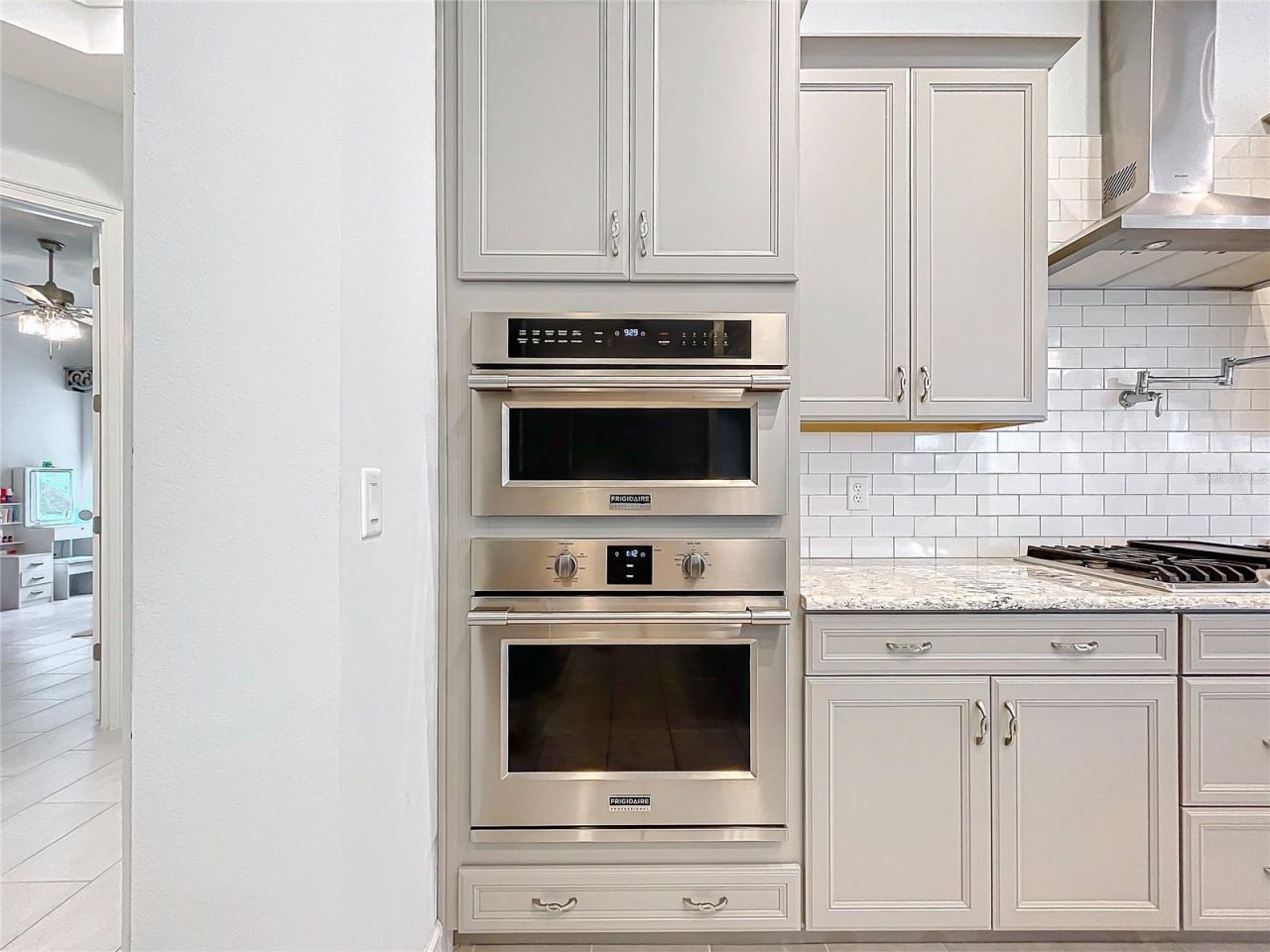 20404 Wolf Springs Court, Clermont, FL 34715 Photo