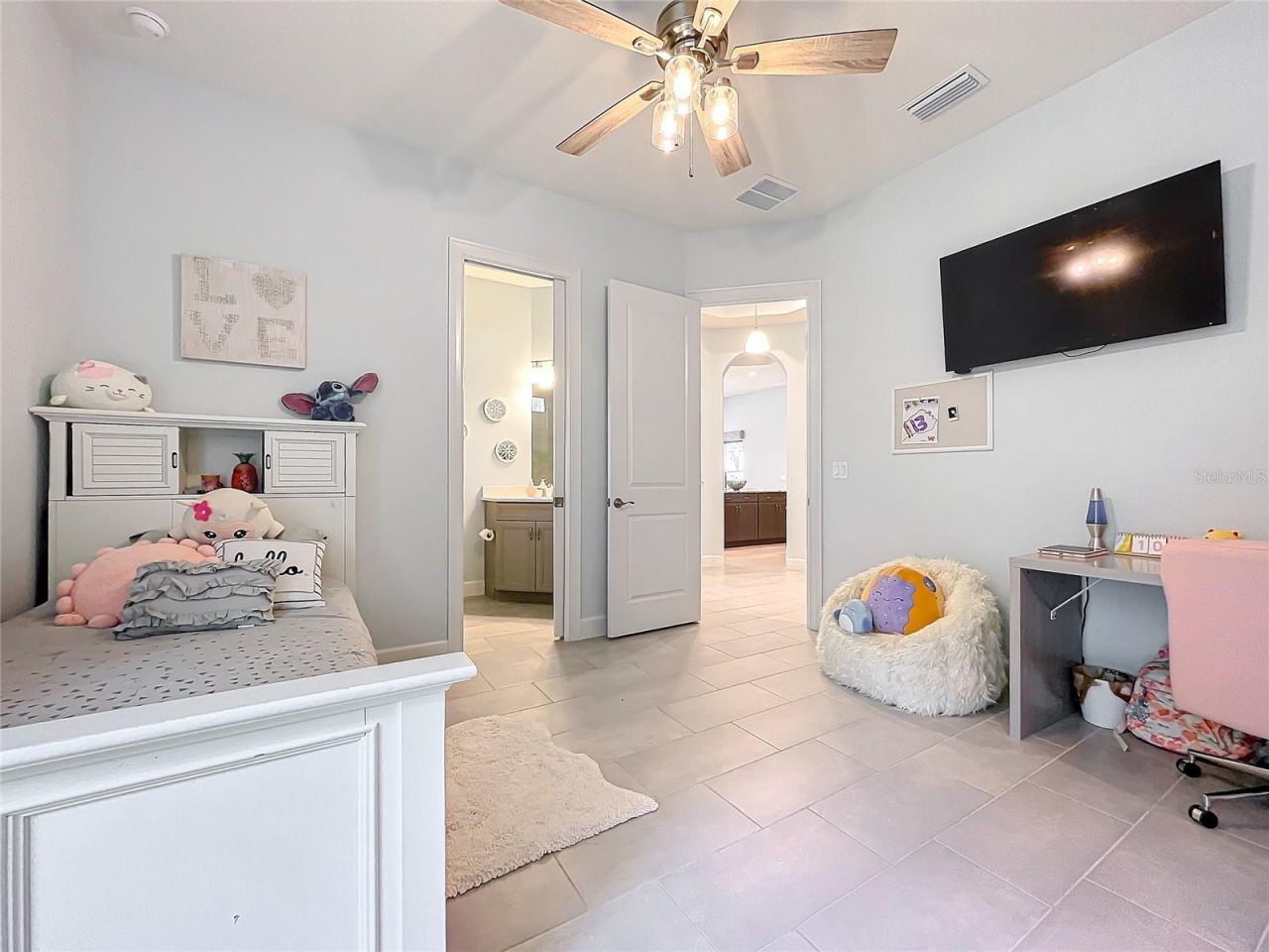 20404 Wolf Springs Court, Clermont, FL 34715 Photo