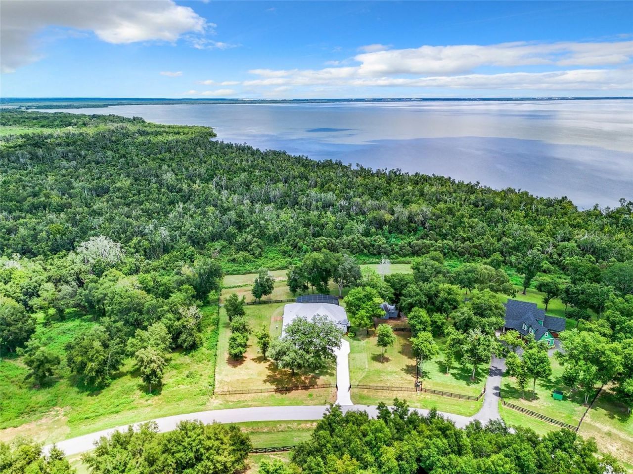 20404 Wolf Springs Court, Clermont, FL 34715 Photo