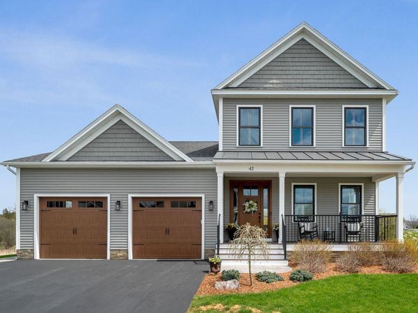 42 Medalist Drive, South Burlington, VT 05403