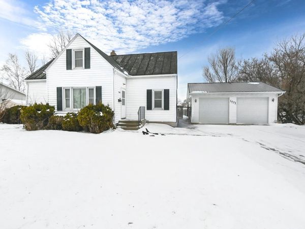 1021 NAVARINO STREET, Algoma, WI 54201