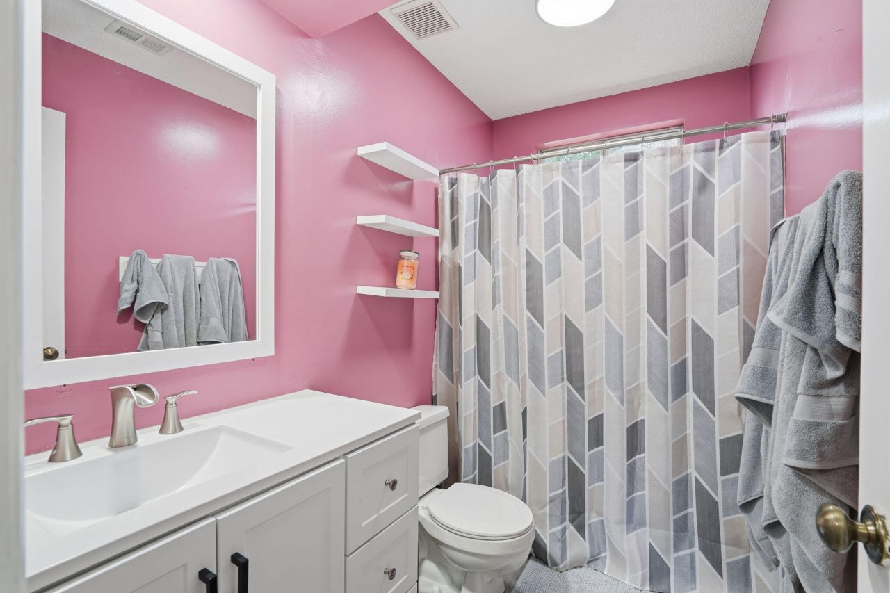 207 Hastings Drive Photo 19