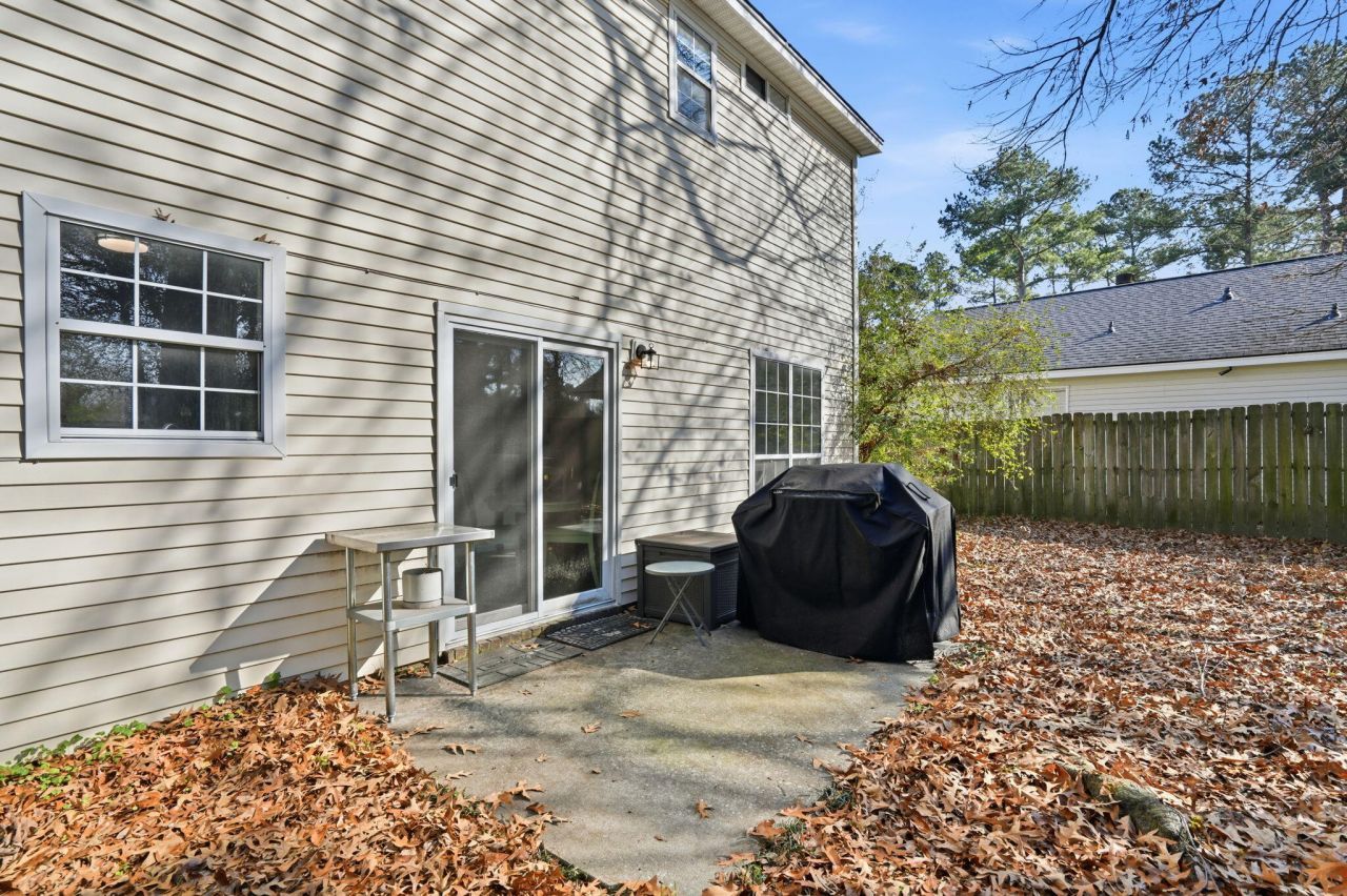 207 Hastings Drive Photo 23