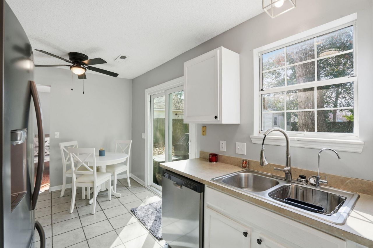 207 Hastings Drive Photo 8