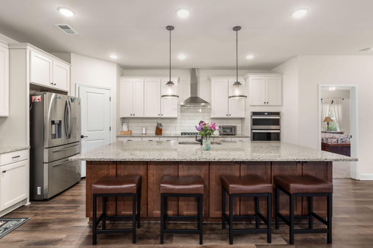 1206 Huron Court Photo 13