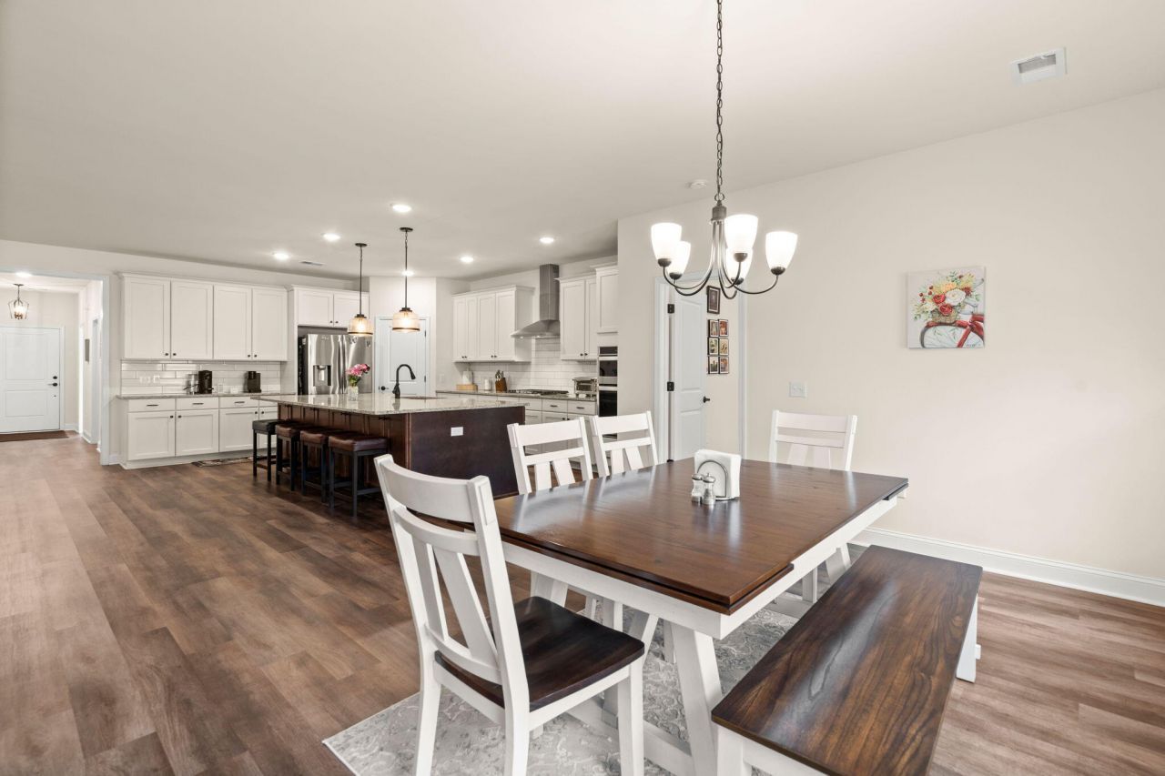 1206 Huron Court Photo 18