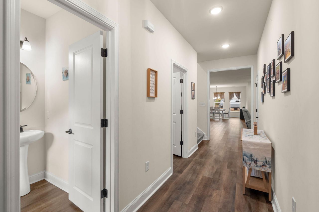 1206 Huron Court Photo 6