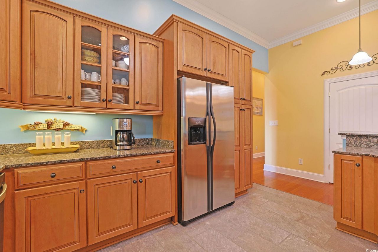 304 76th Ave. N Photo 9