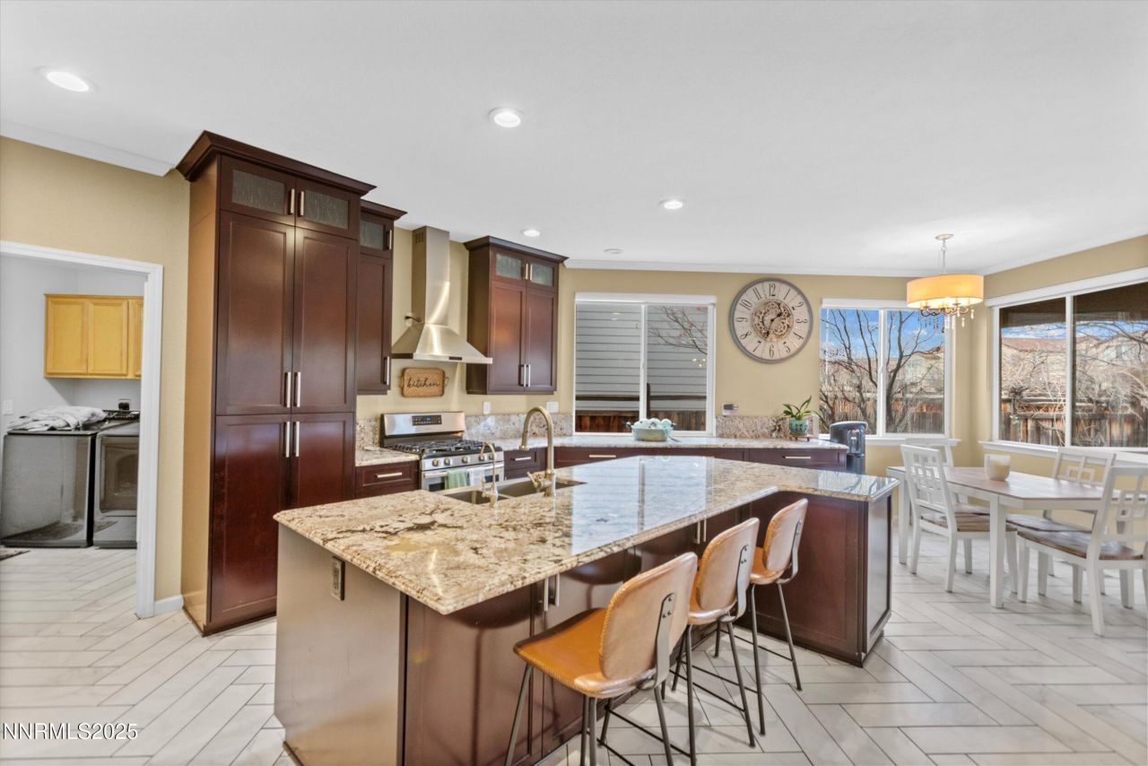 6894 Cinnamon Drive, Sparks, NV 89436 Photo