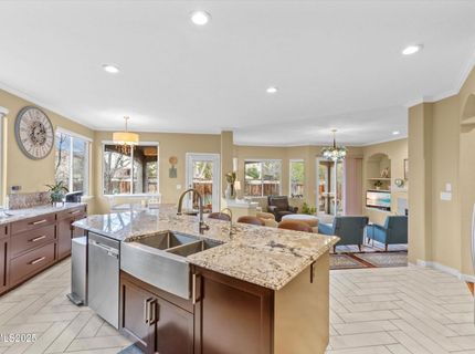 6894 Cinnamon Drive, Sparks, NV 89436 Photo