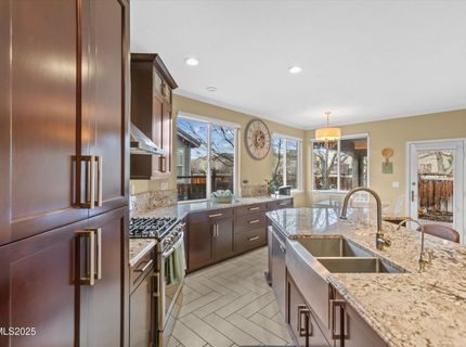 6894 Cinnamon Drive, Sparks, NV 89436 Photo