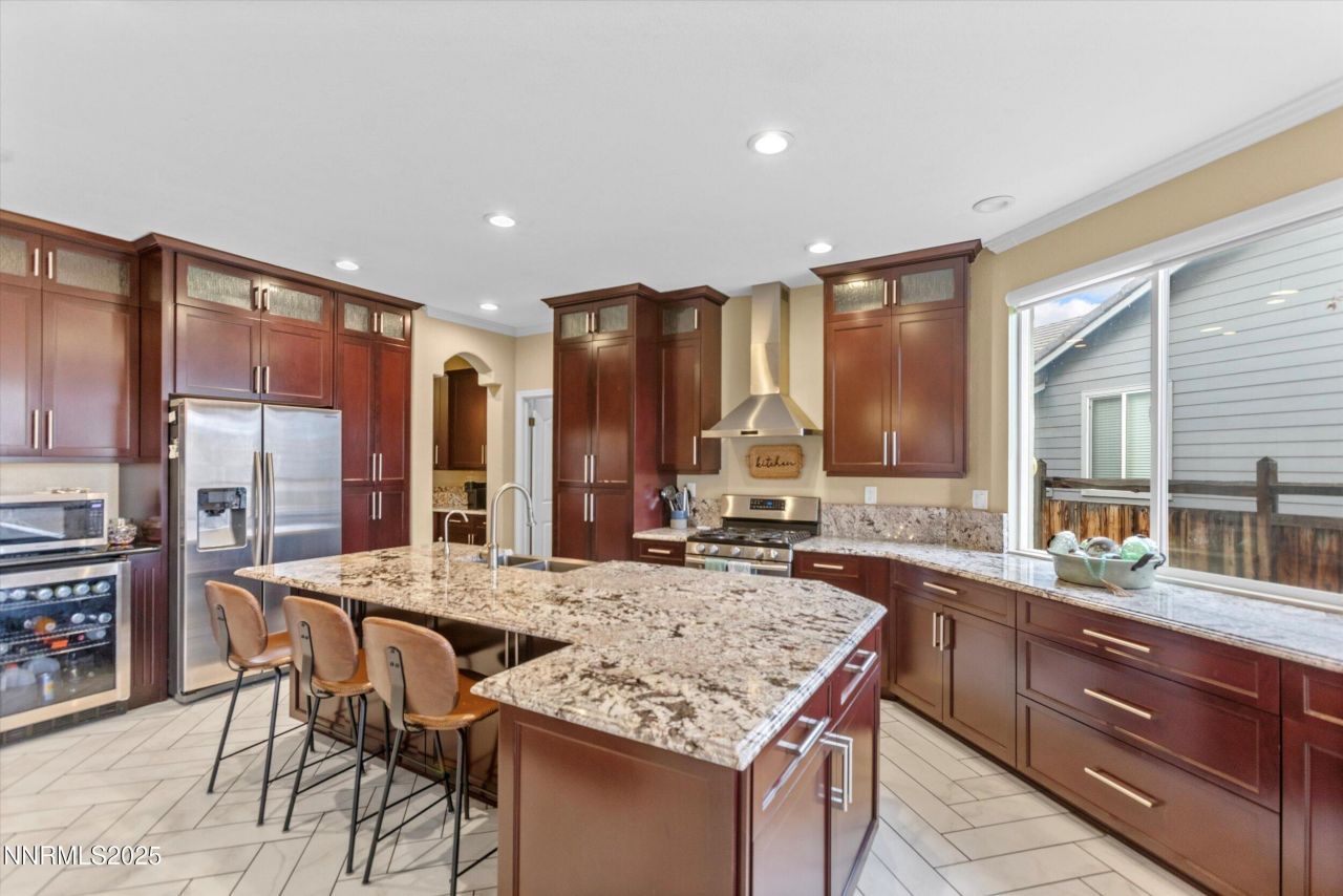 6894 Cinnamon Drive, Sparks, NV 89436 Photo