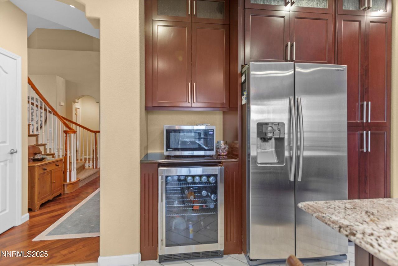 6894 Cinnamon Drive, Sparks, NV 89436 Photo