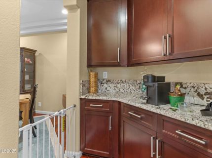 6894 Cinnamon Drive, Sparks, NV 89436 Photo