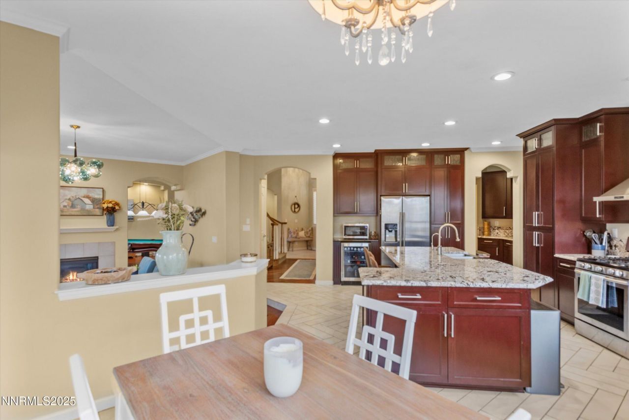 6894 Cinnamon Drive, Sparks, NV 89436 Photo