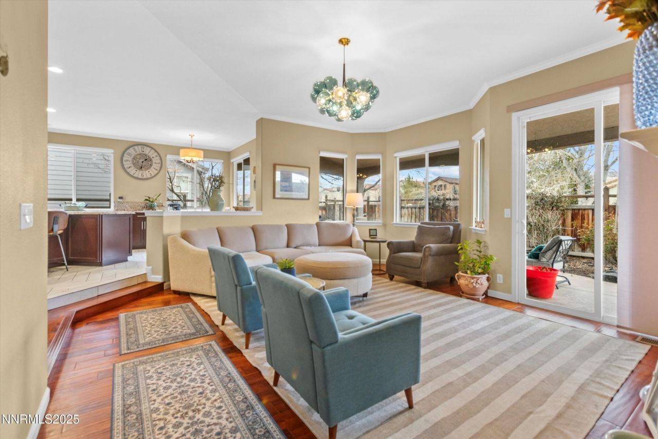 6894 Cinnamon Drive, Sparks, NV 89436 Photo