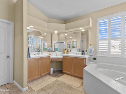 6894 Cinnamon Drive, Sparks, NV 89436 Photo