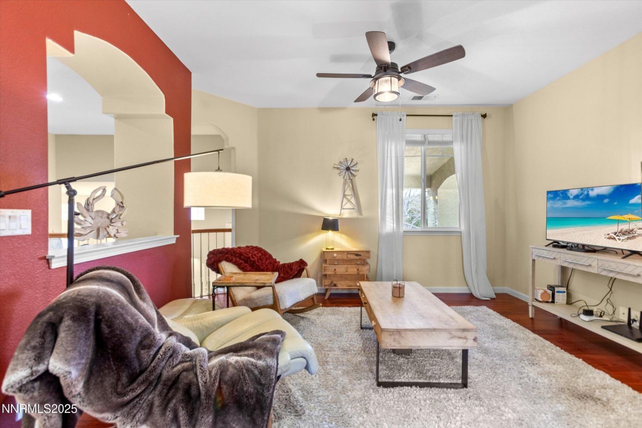 6894 Cinnamon Drive, Sparks, NV 89436 Photo